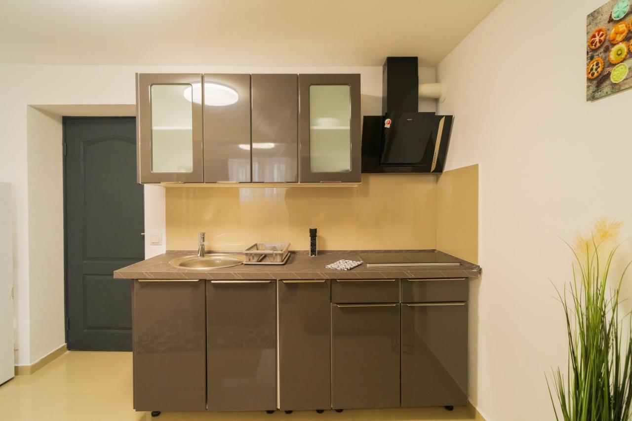 Apartment Ndl *