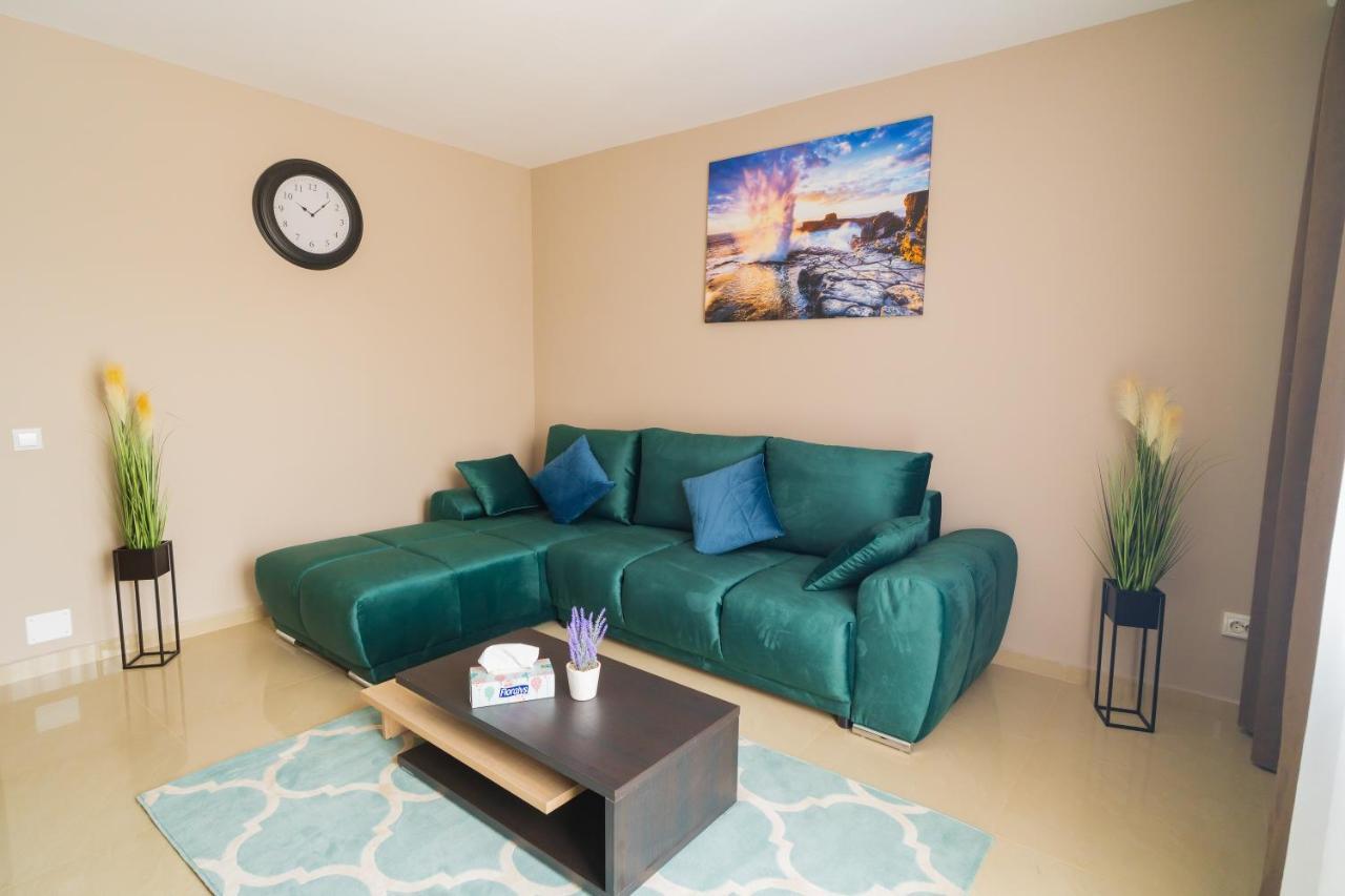 Apartment Ndl *